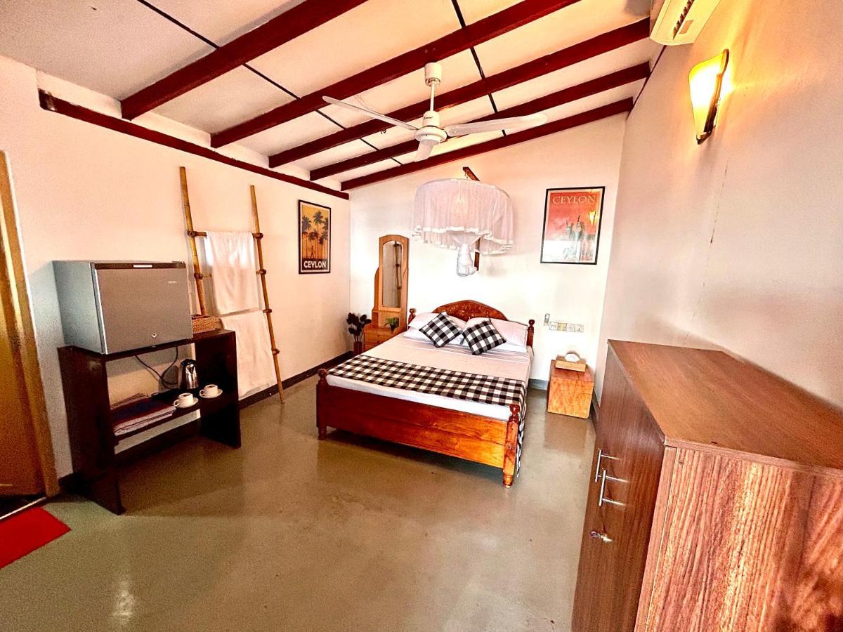 Hotel Kenno'S Korner Weligama Esterno foto