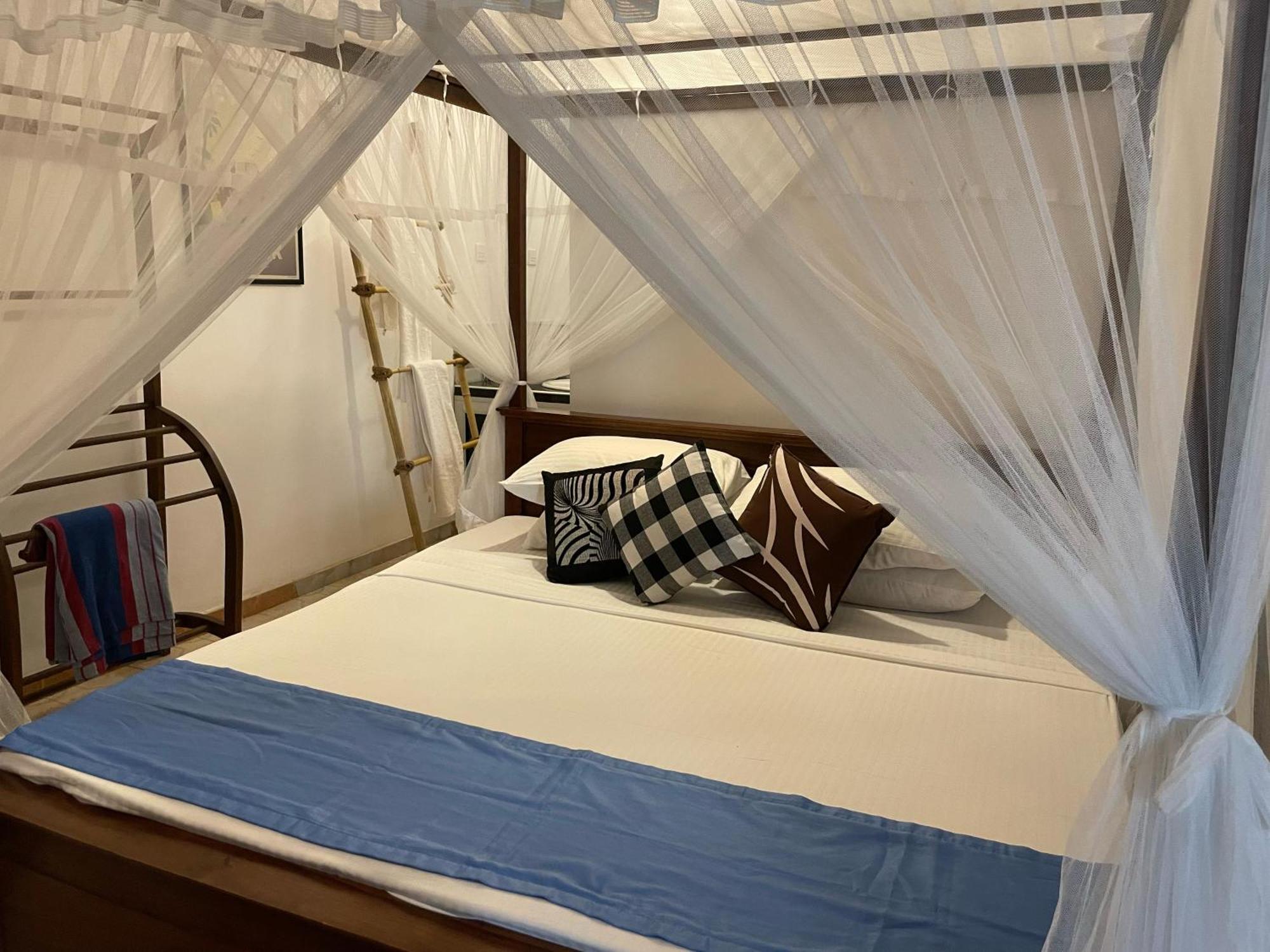 Hotel Kenno'S Korner Weligama Esterno foto